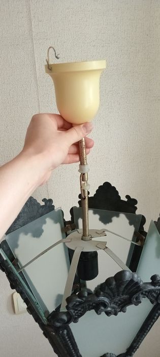 Люстра ( пластик стекло)