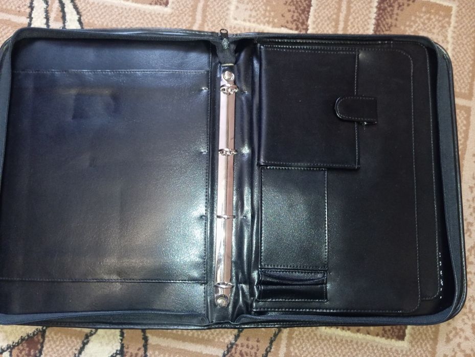 Шкіряна папка для документів