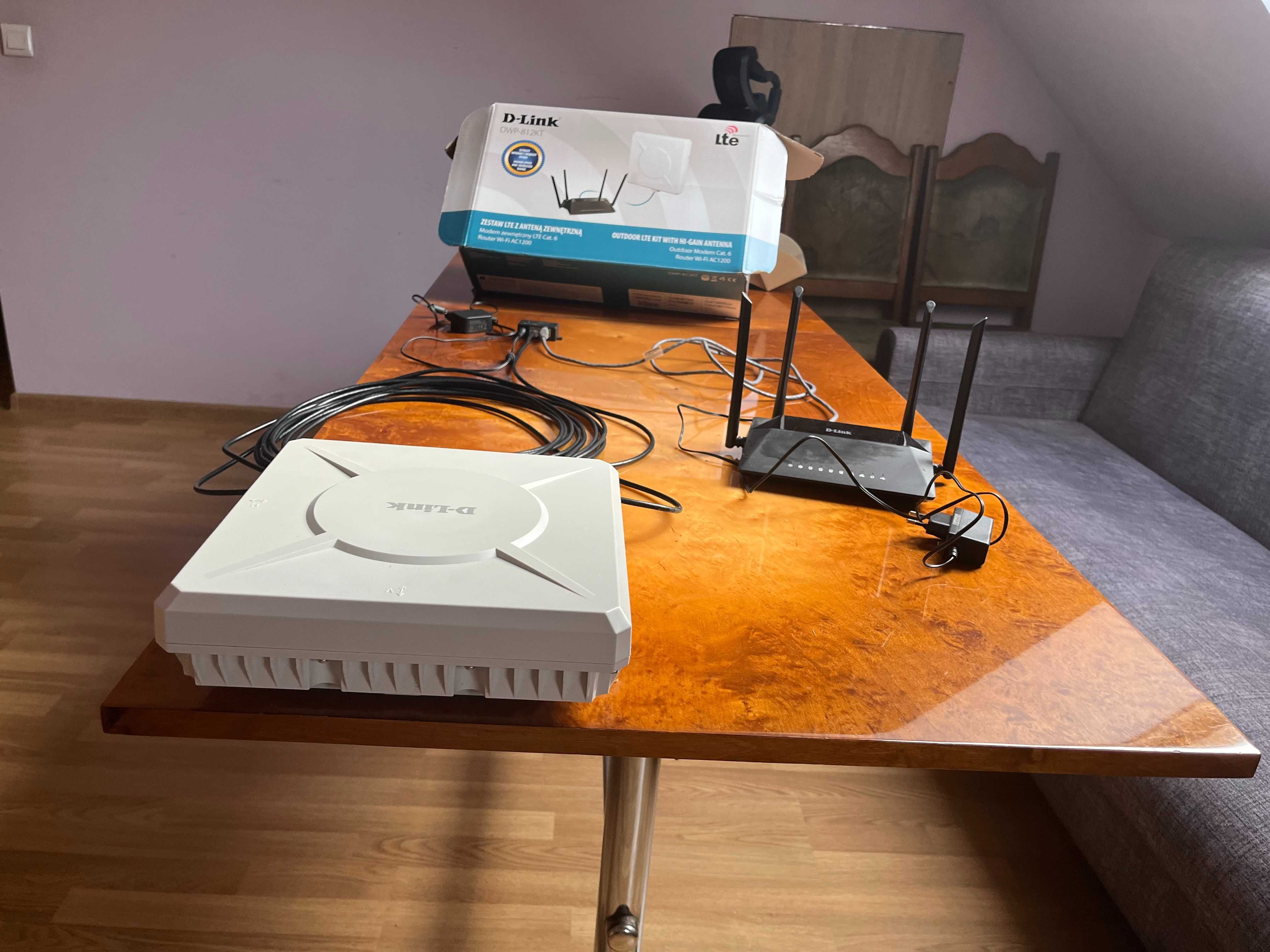 Antena zewnętrzna LTE + router Wi-Fi D-Link DWP‑812KT – zestaw
