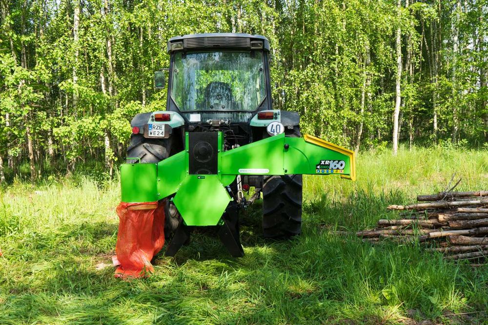 Rębak do gałęzi WALCOWY XR-160 === cena 6599 ===