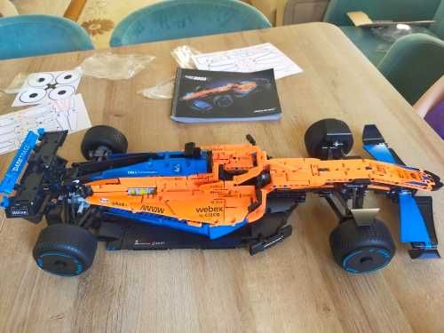 Carro de Corrida McLaren Fórmula 1 lego