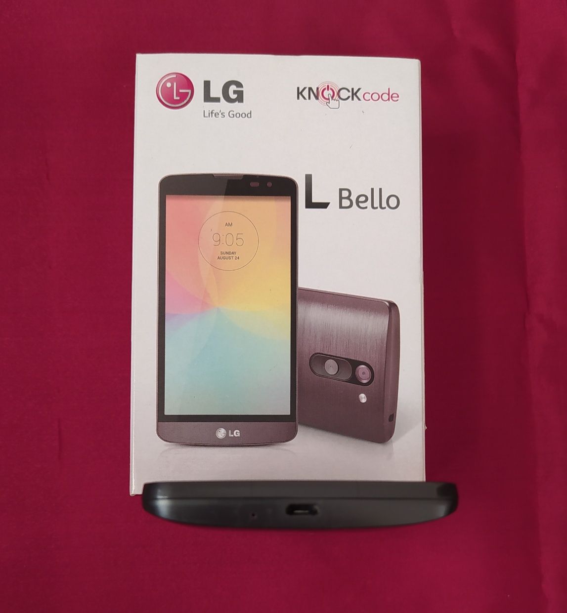 Мобільний телефон LG L Bello Dual D335 Black в робочому стані.