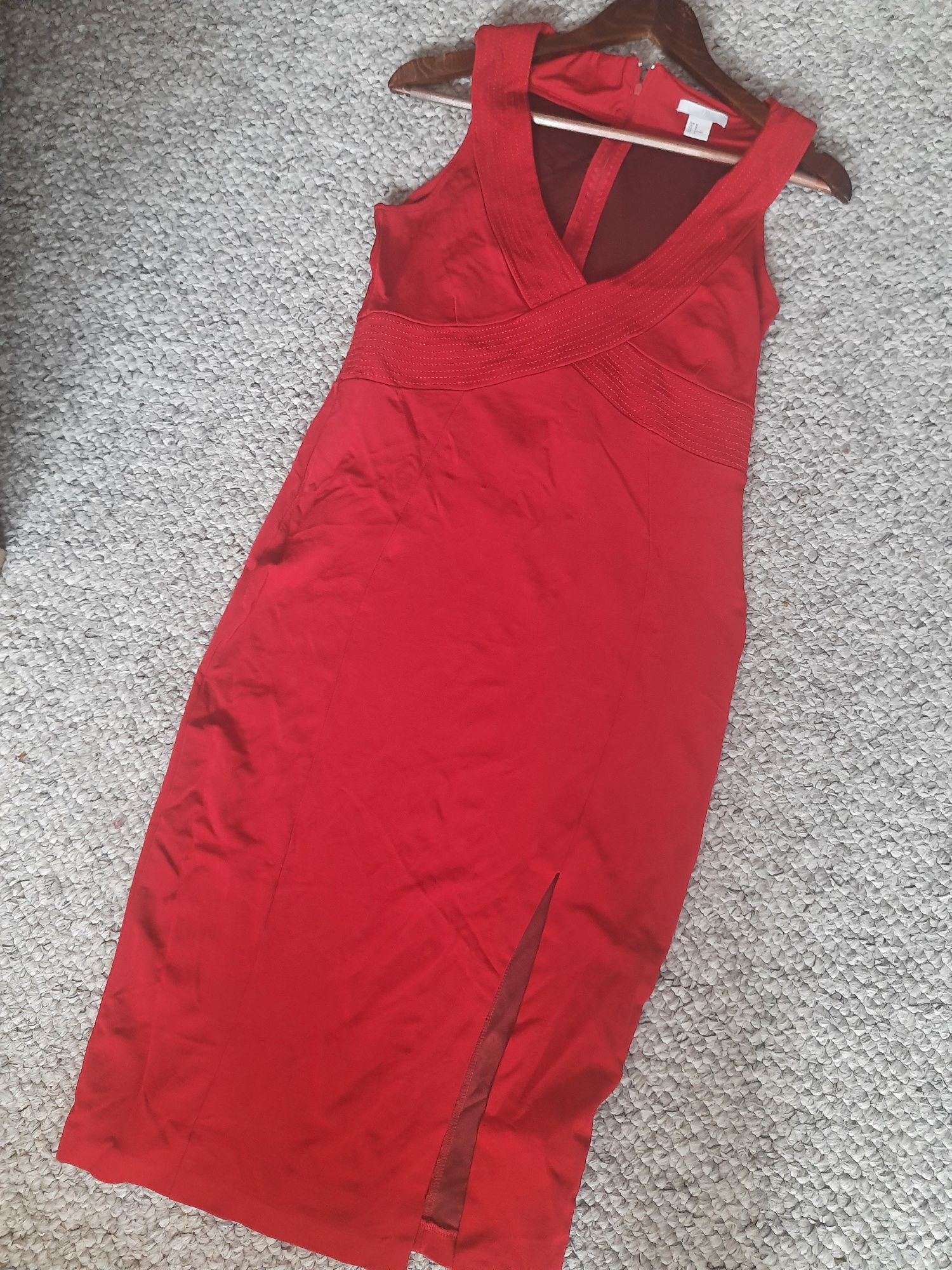 Sukienka M k.czerwony  HM