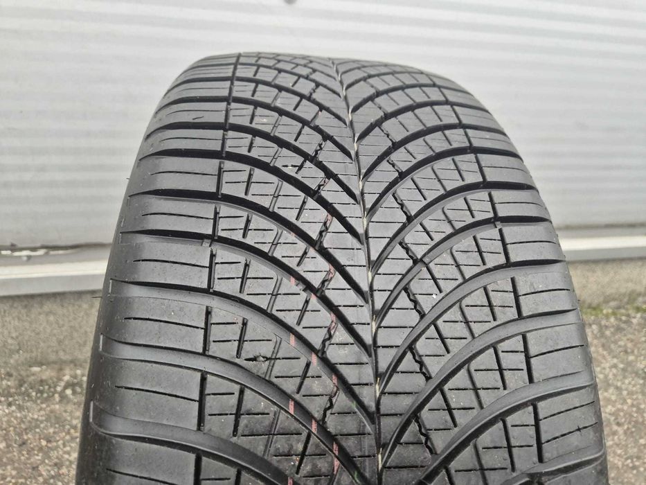 1x Opona CAŁOROCZNA 255/40/21 Goodyear Vector 4 Seazon gen 3 - SUV