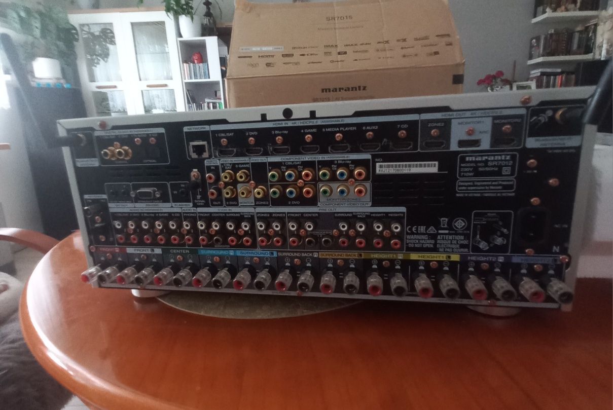 Marantz sr 7012 .