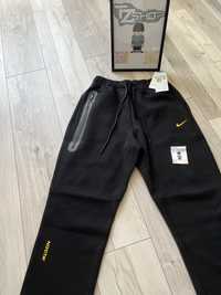 Штани Nike Nocta Tech fleece