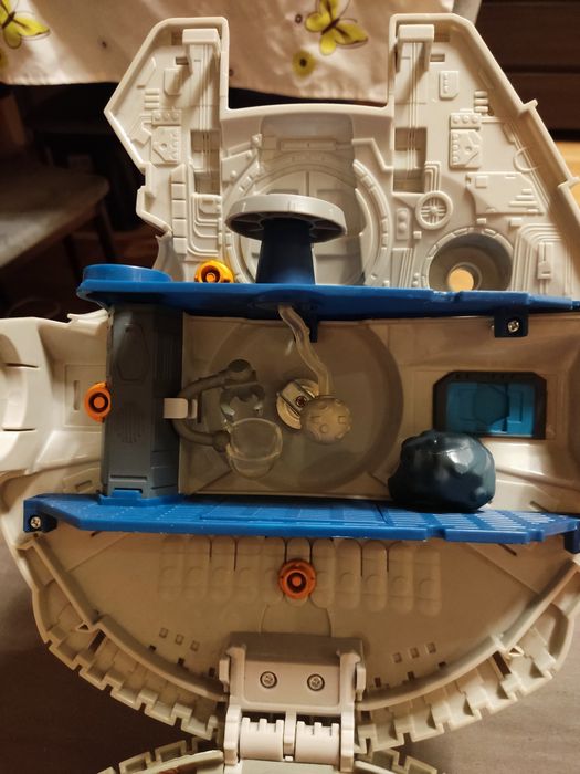 Star Wars Sokół Millenium Hasbro statek kosmiczny niekompletny