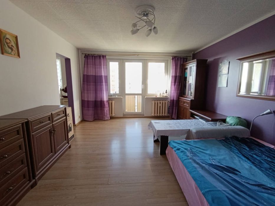 Duża Kawalerka 34 m2  z oddzielną kuchnią