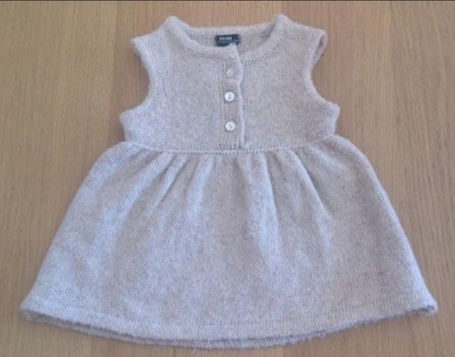 Vestido em lã 1 mês