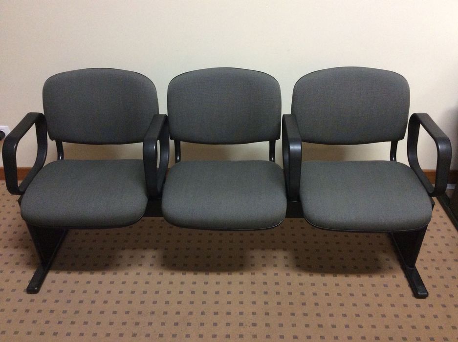 69 cadeiras / lugares com suporte em viga