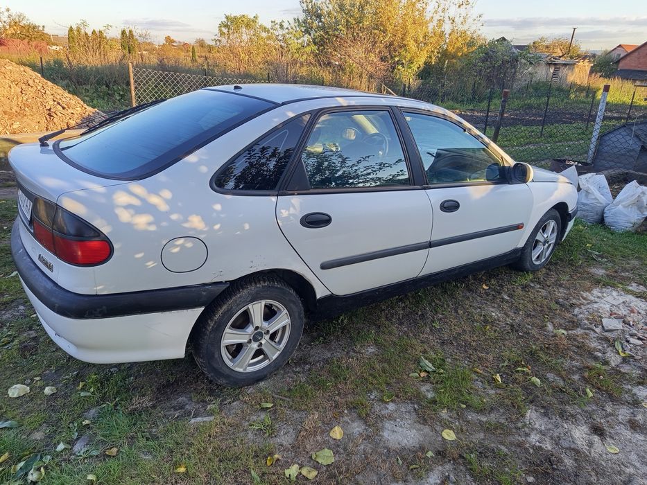 Авто Рено лагуна