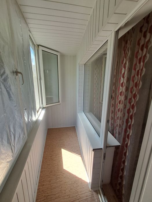 Оренда 1 кімнатна 4/9 площ 36 м2 кух 9 в центрі вул Котляревського