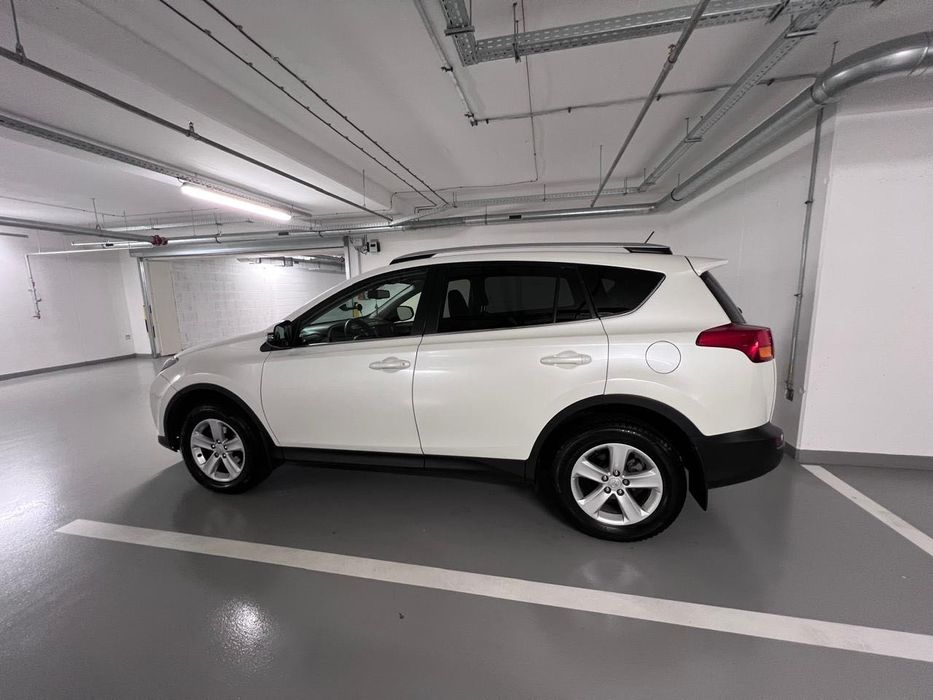 Продам автівку TOYOTA RAV 4