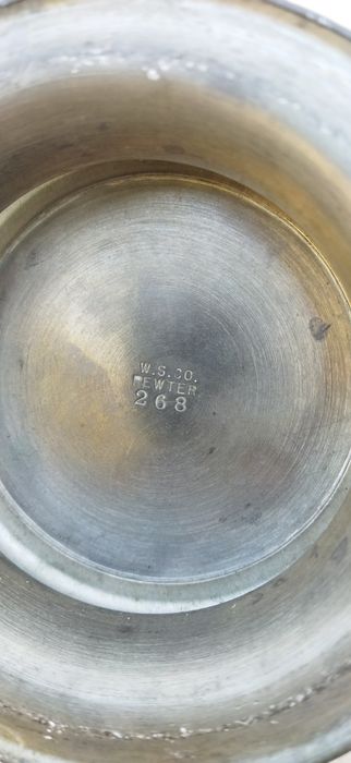 Jarra em estanho antigo