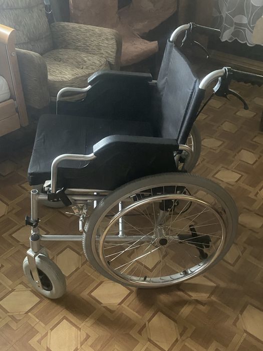 Wózek inwalidzki malo używany