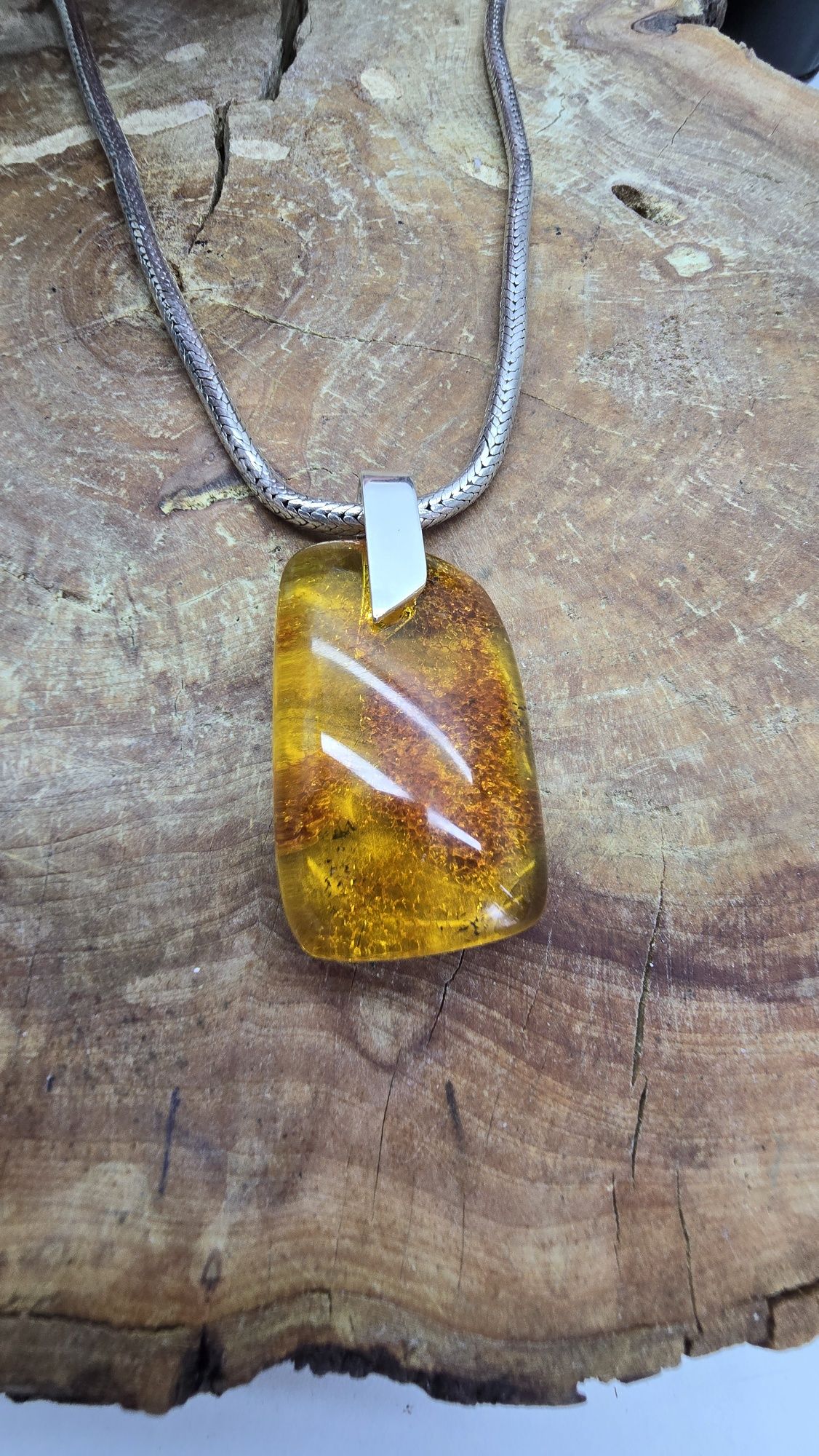 wisiorek z bursztynu naturalny srebro 925 18g.
