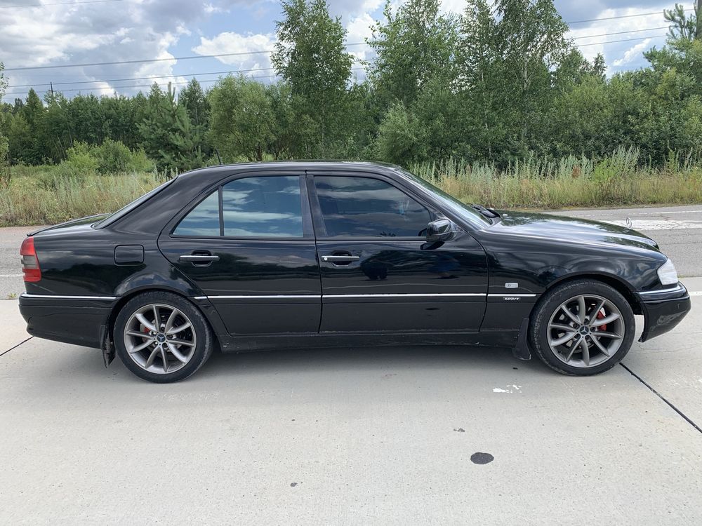 Продам w202 2.8 газ бенз 1994