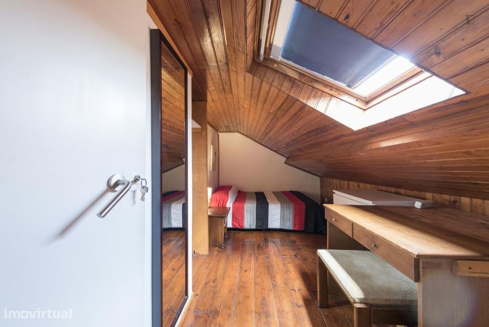 57503 - Quarto com cama de casal em apartamento...