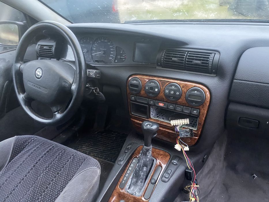 Peças Opel Omega