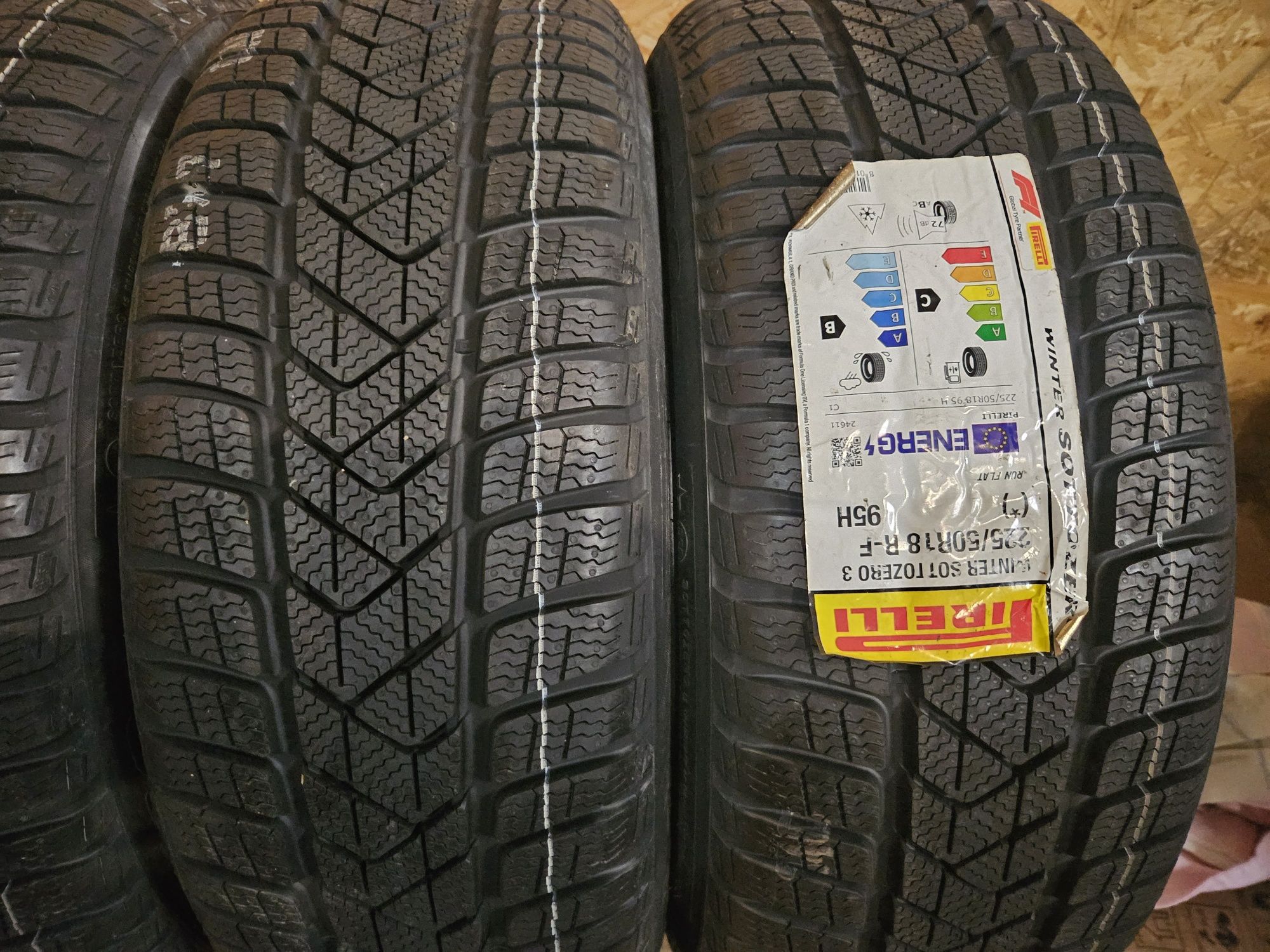 Opony zimowe 225/50/18 pirelli sottozero 3 runflat bmw