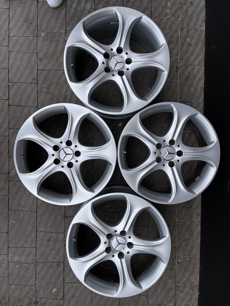 Різноширокі диски Mercedes W205 R18 5x112 Et44/56 7.5J/8.5J.