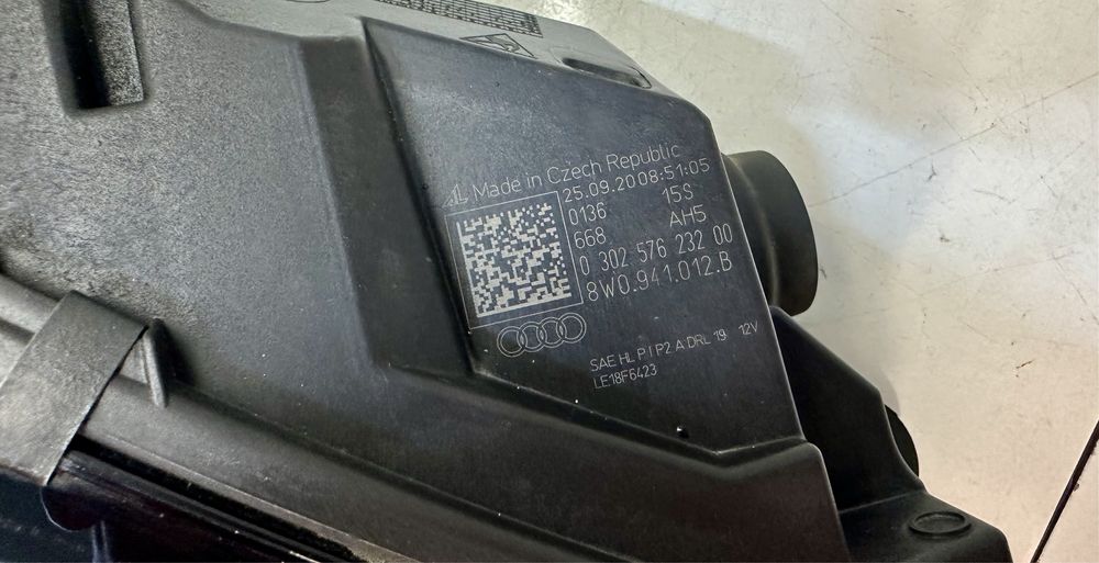 Фара права Audi A4 B9 USA 2020 2021 2022 2023 2024