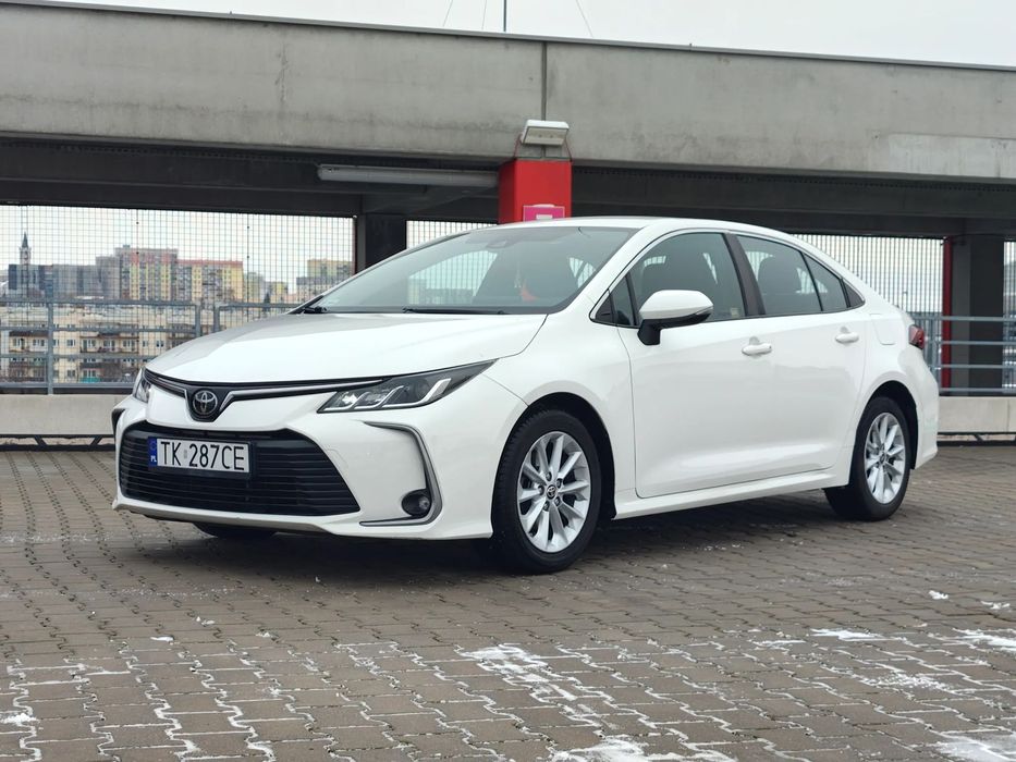 Toyota Corolla Pierwszy właściciel, wersja Comfort, YouTube, Mapy Google, Netflix