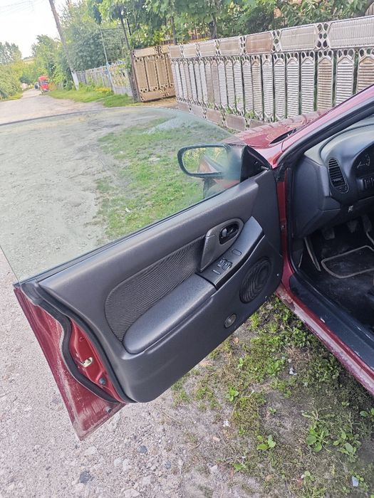 Продам mazda 323 f ba  не находу