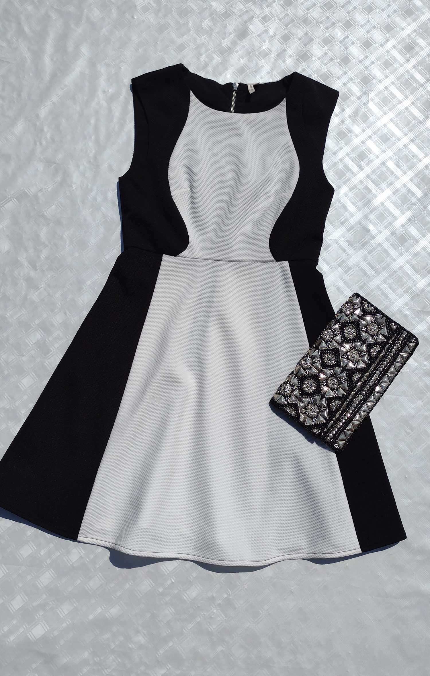Бело-чёрное платье Jacky Luxury M размер