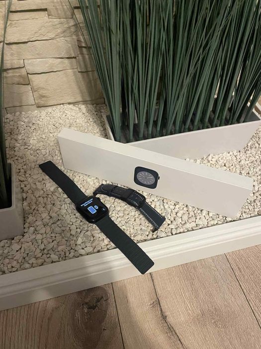 Apple watch series 8