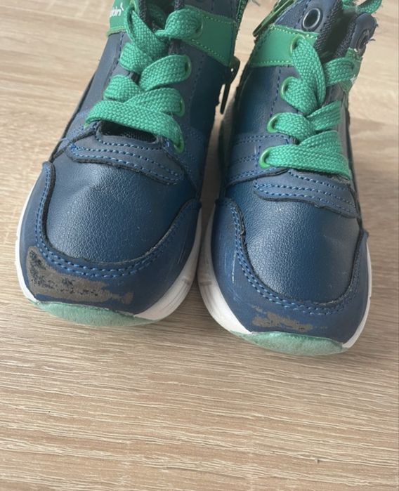 Granatowe adidasy r.26 Bekkin