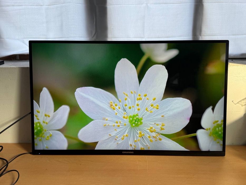 Телевізор Grundig 42/ 42 дюйми / Full HD