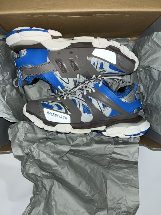 Balenciaga track led