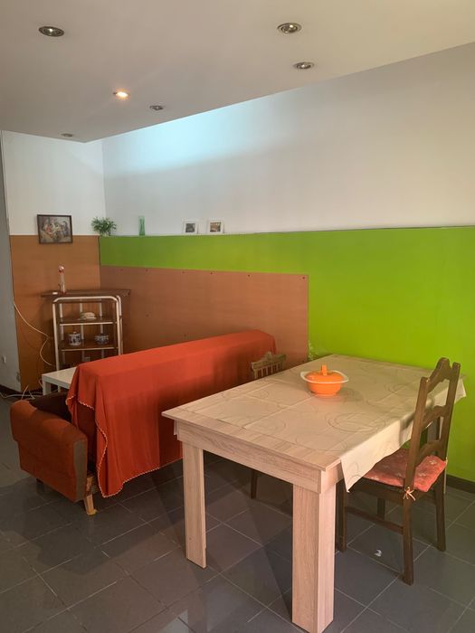 Aluga se T1+1 no centro histórico de Santa Comba Dao