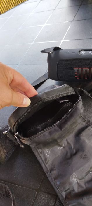 Listonoszka Adidas czarna