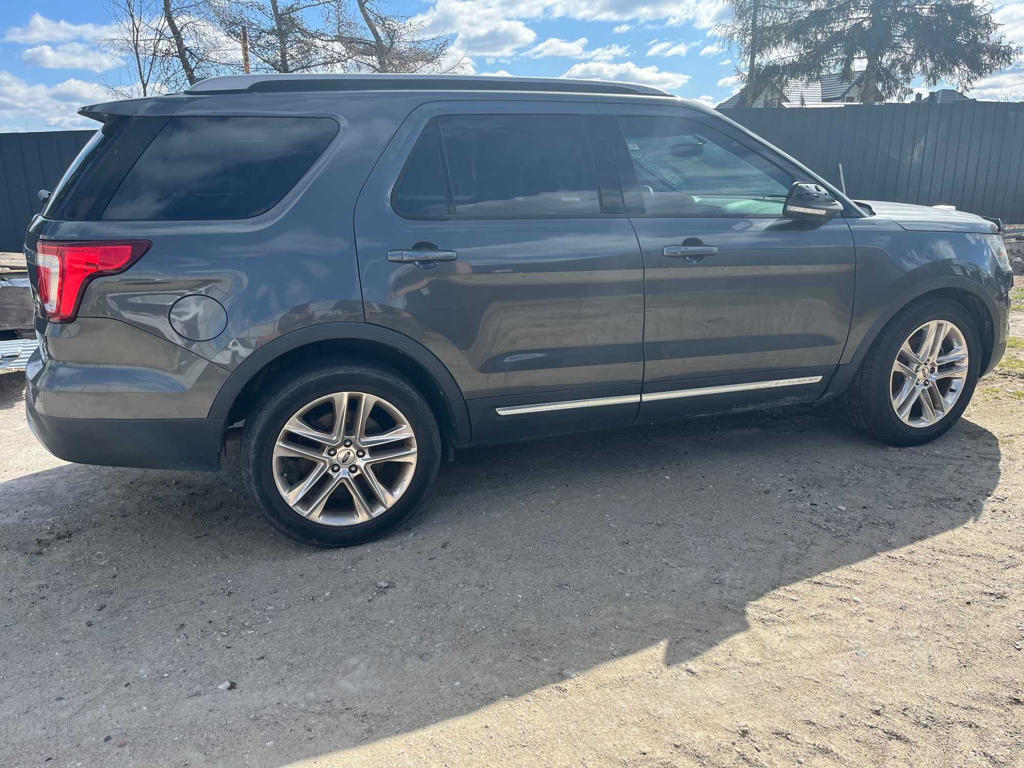 maska błotnik zderzak czesci ford explorer 2015-drzwi fotele ćwiartka