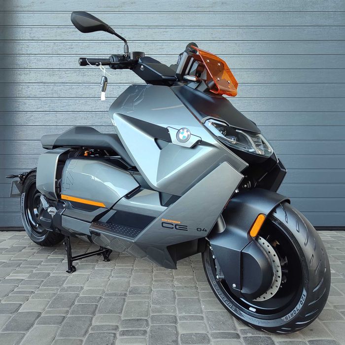 Продам електро-скутер BMW CE 04 (2186)