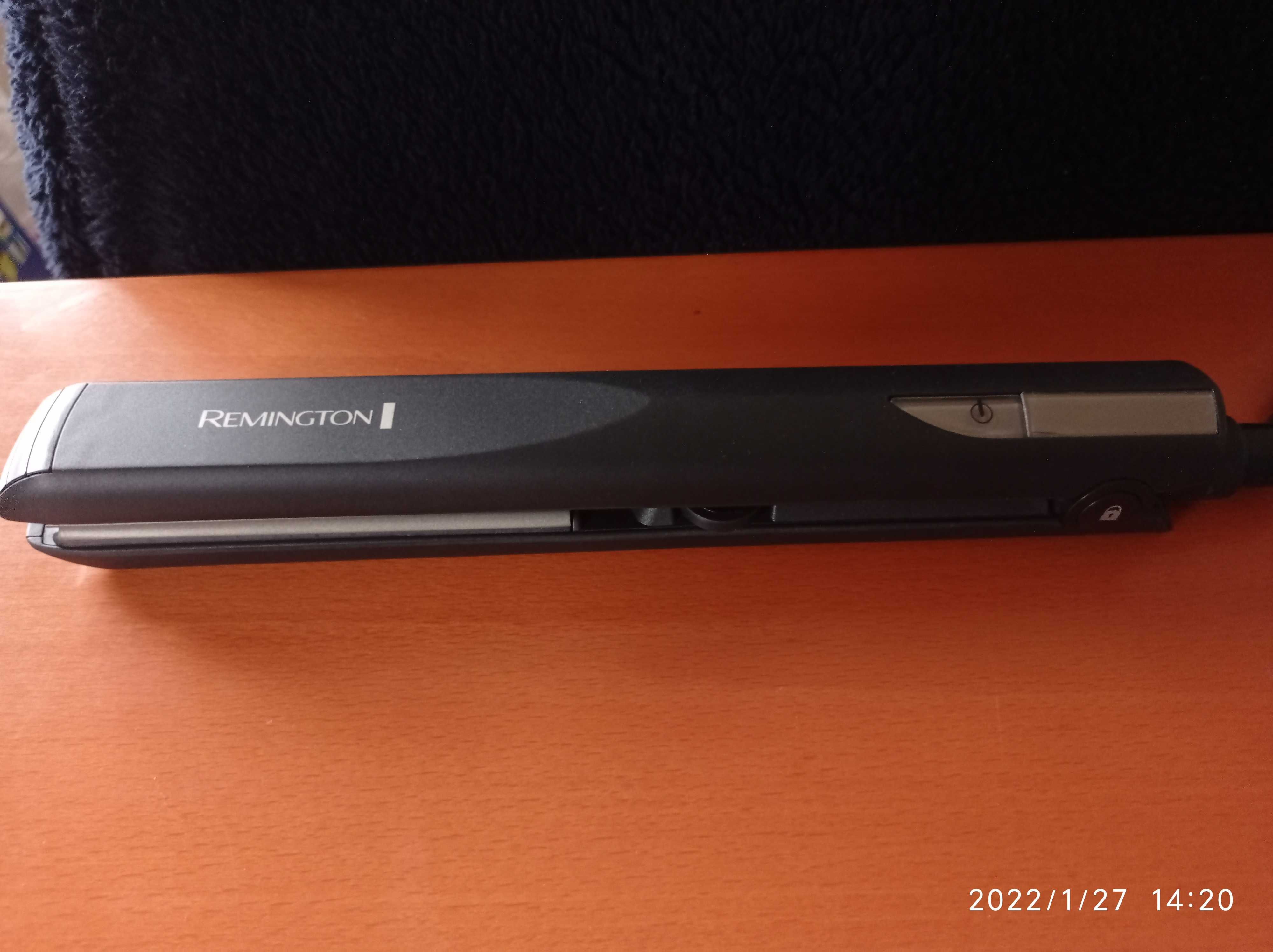 Nowa Prostownica ceramiczna Remington Straight 230