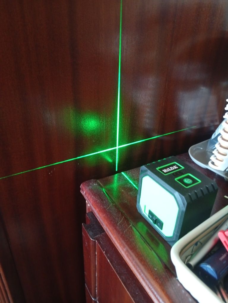 Laser autonivelante linha cruzada