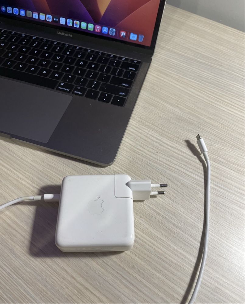 Macbook pro 13’ i5 8/128gb z 2017 super stan