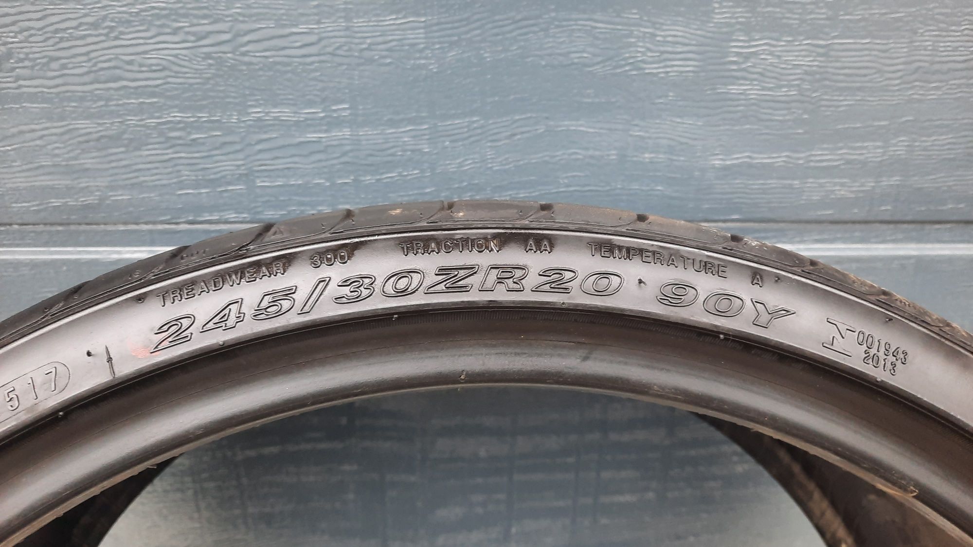 Nexen 245/30 ZR20 Nfera 5 mm