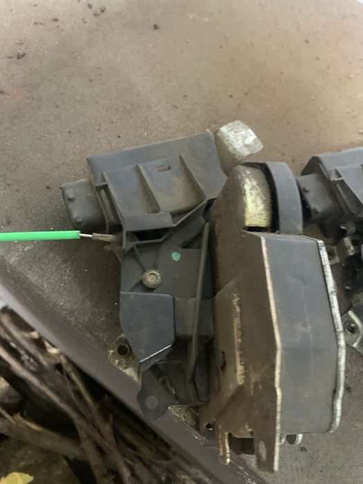 Пррдам замки ограничитель е34