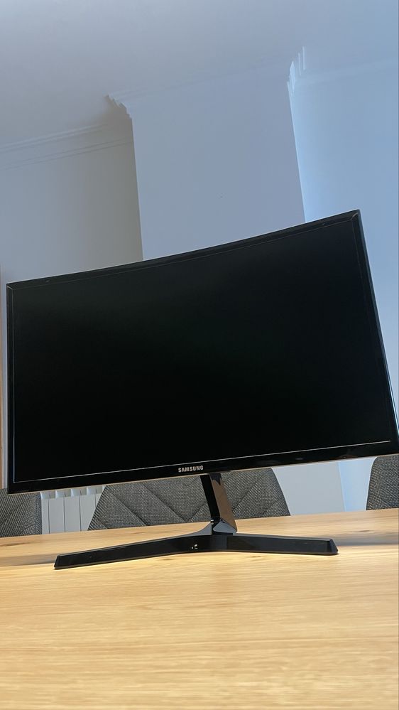 Monitor curvo samsung 24” full hd