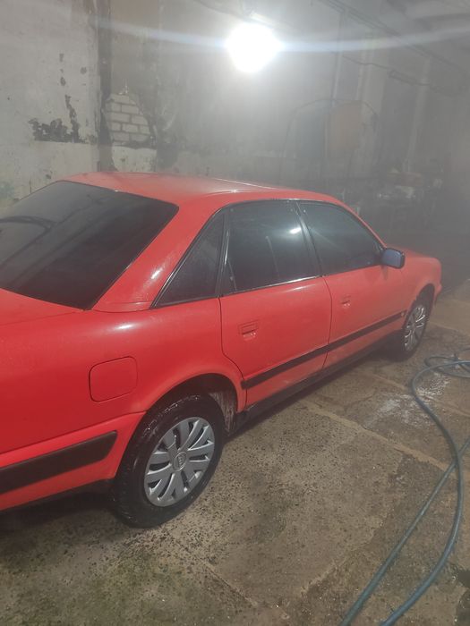 Продам автомобіль Ауди 100 с4