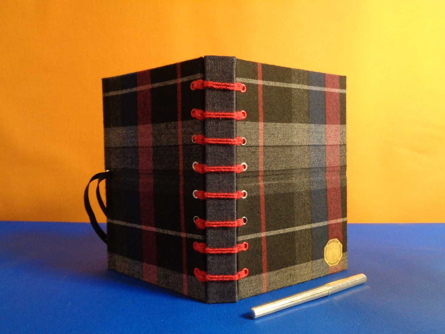 Caderno A5. Costura Belga-Secreta. Feito à mão, Prático e Original.