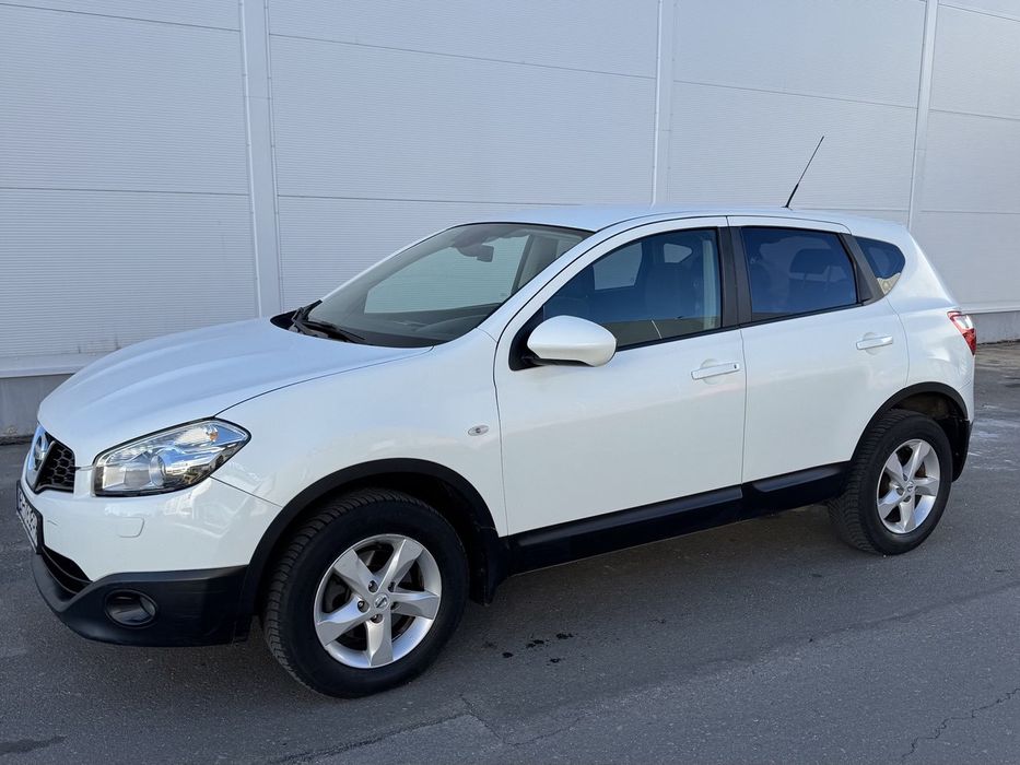 Nissan Qashqai 2013 (1.6CVT)