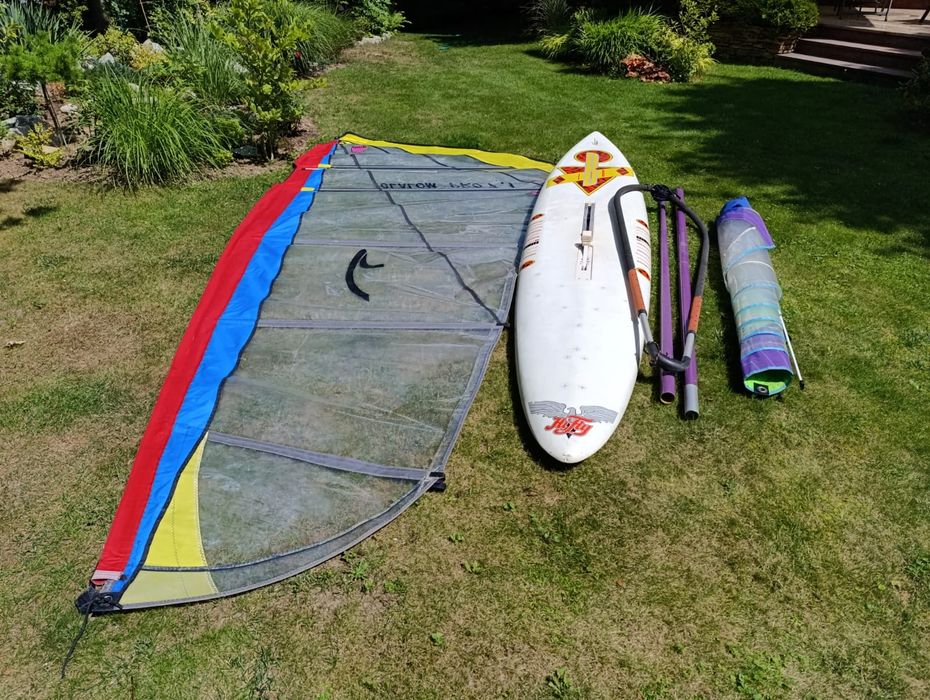 Deska windsurfingowa blieriot 330 bom maszt, dwa żagle 7,1 i 5,5 metra