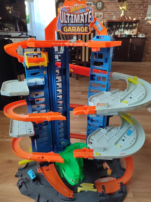 Hot Wheels Mega Garaż T-Rexa