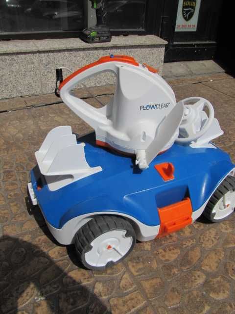 Bestway Flowclear automatyczny odkurzacz basenowy akumulator