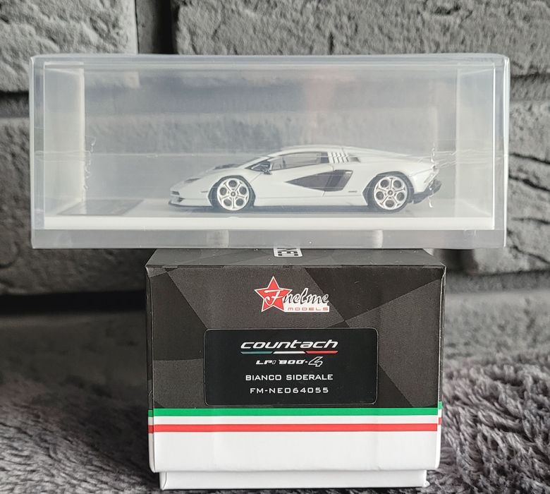 1:64 FuelMe Lamborghini Countach LP 800